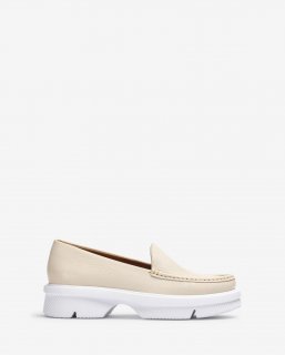 Unisa Mujer Mocasín con suela track - Beige