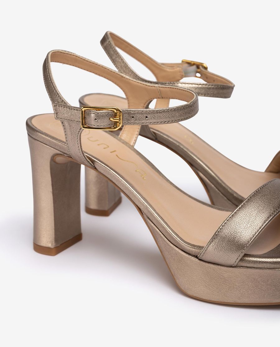 Unisa Mujer Sandalia con tacón y plataforma - Bronce