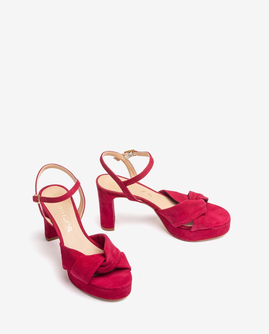 Unisa Mujer Sandalia con tiras anchas cruzadas - Rojo
