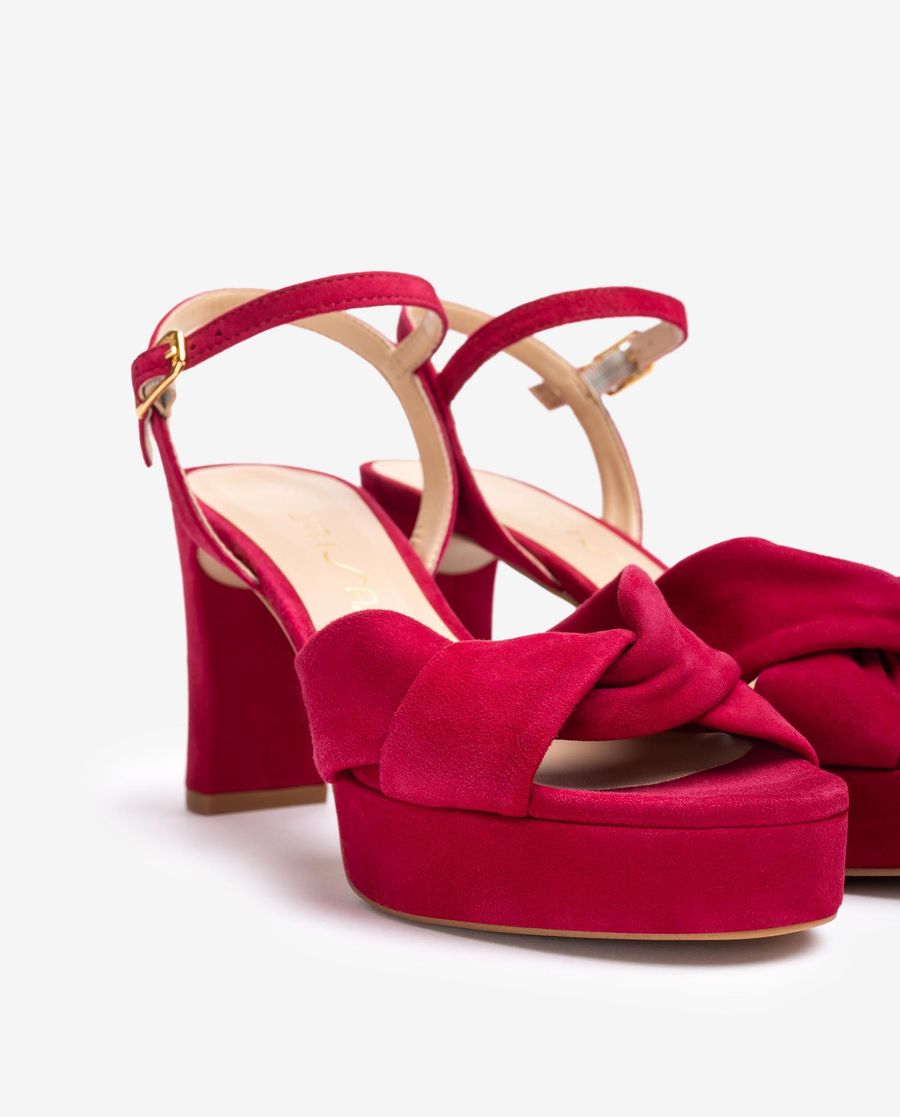 Unisa Mujer Sandalia con tiras anchas cruzadas - Rojo