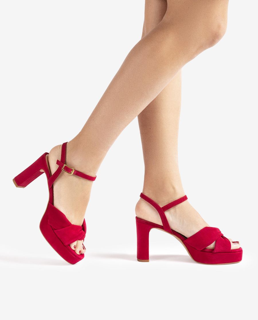 Unisa Mujer Sandalia con tiras anchas cruzadas - Rojo
