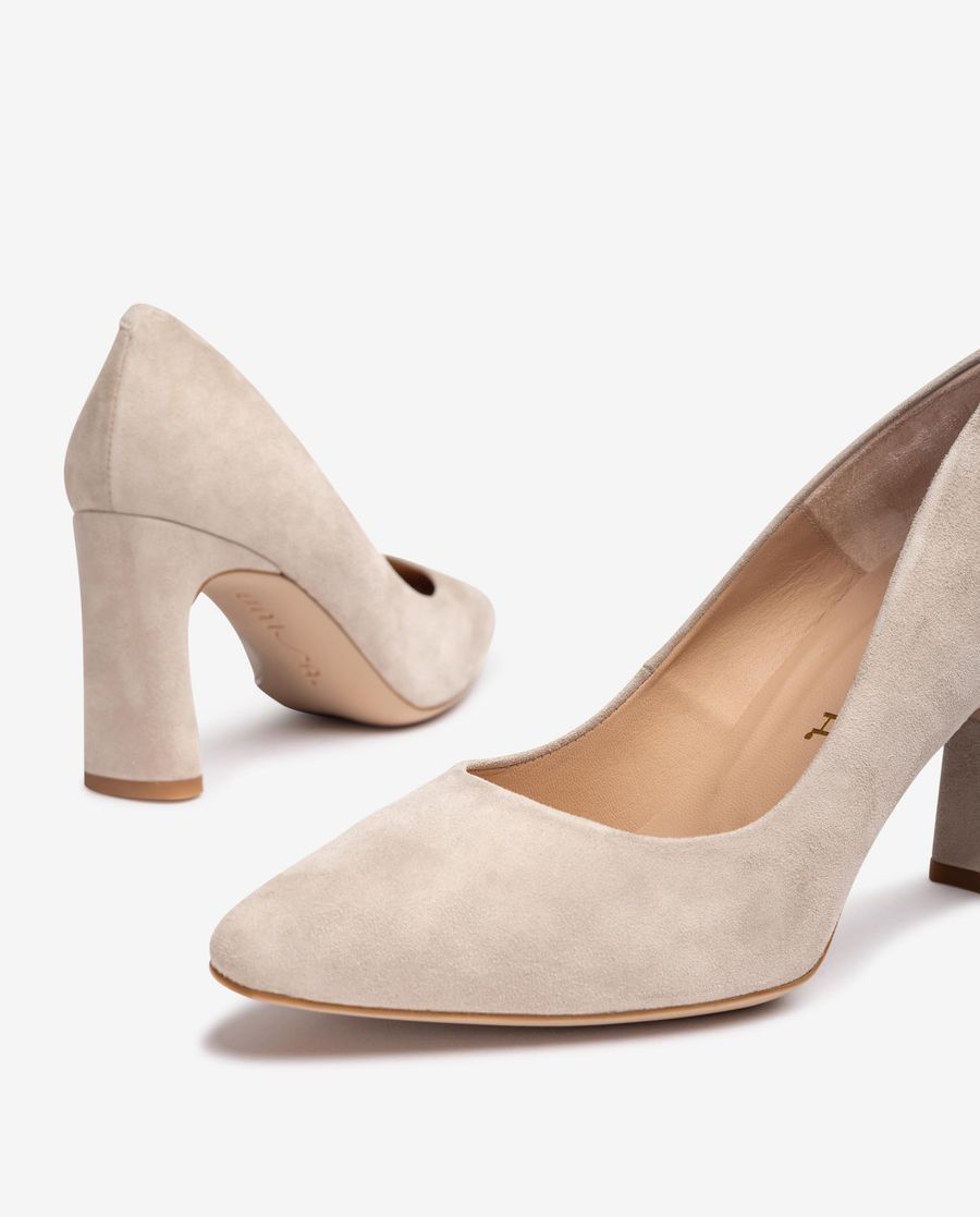 Unisa Mujer Salón de punta cuadrada - Beige