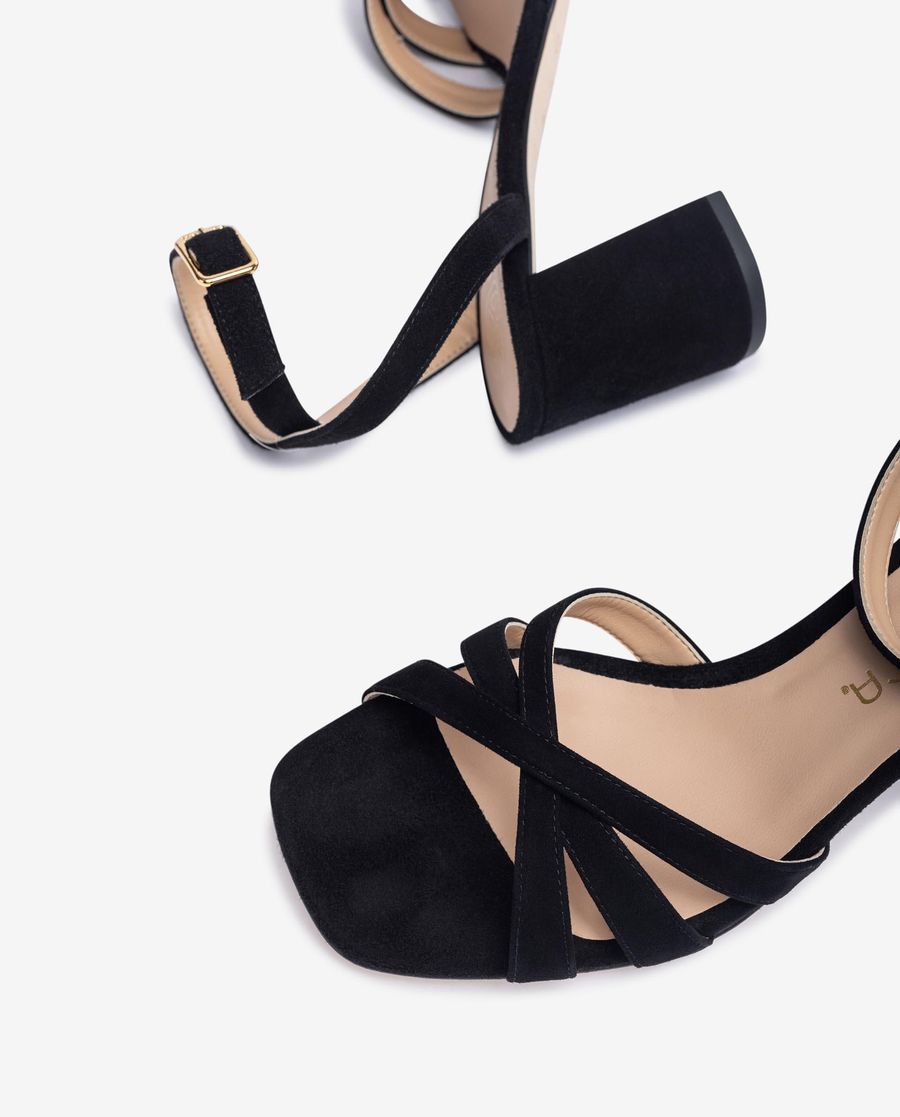 Unisa Mujer Sandalia de tiras cruzadas - Negro