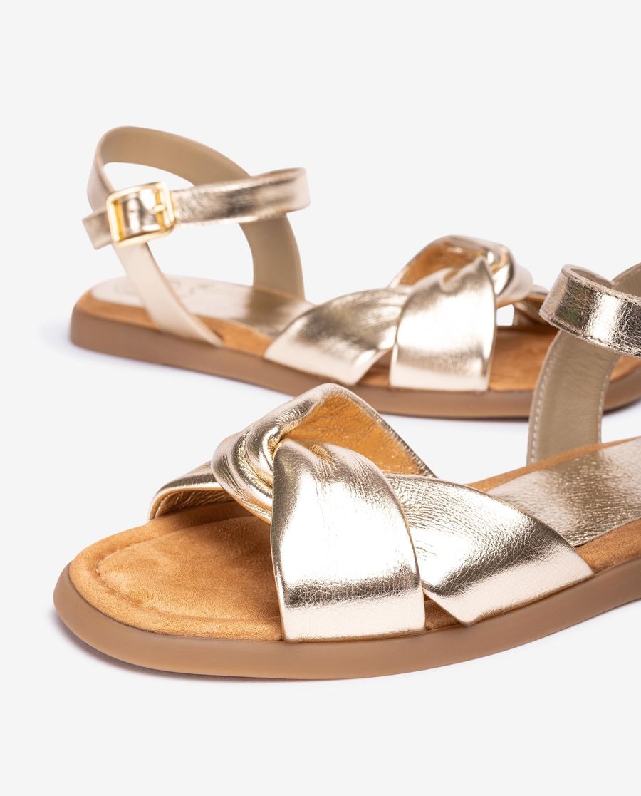 Unisa Mujer Sandalia plana acolchada - Oro