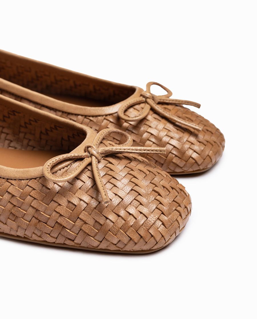 Unisa Mujer Bailarina de piel trenzada - Beige