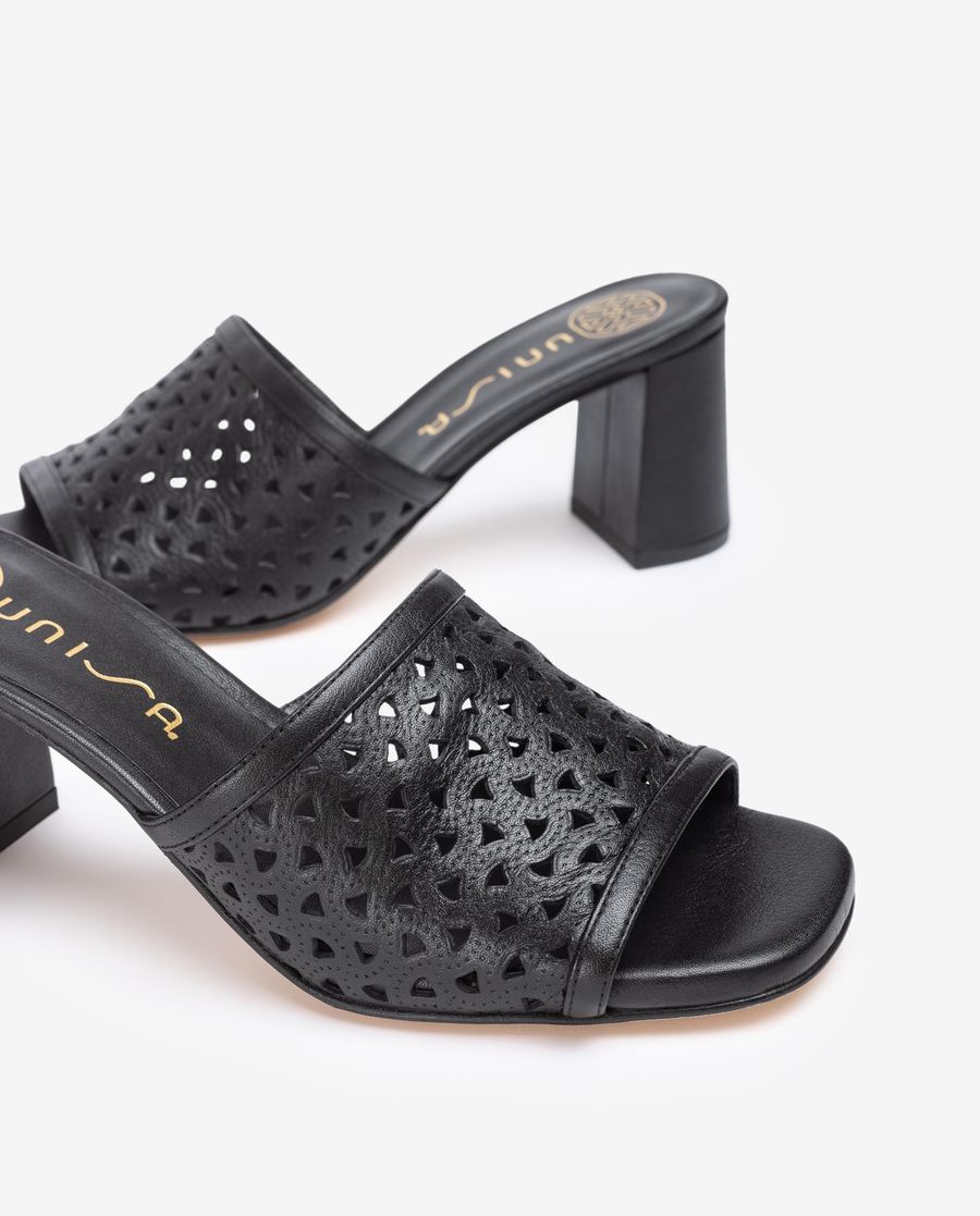 Unisa Mujer Sandalia de pala ancha con picados - Negro