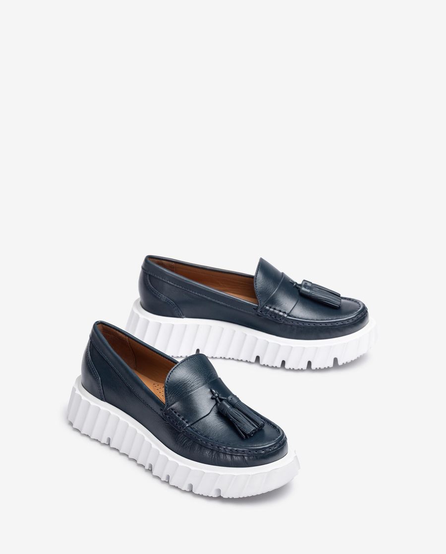 Unisa Mujer Mocasín con suela track y borlas - Azul