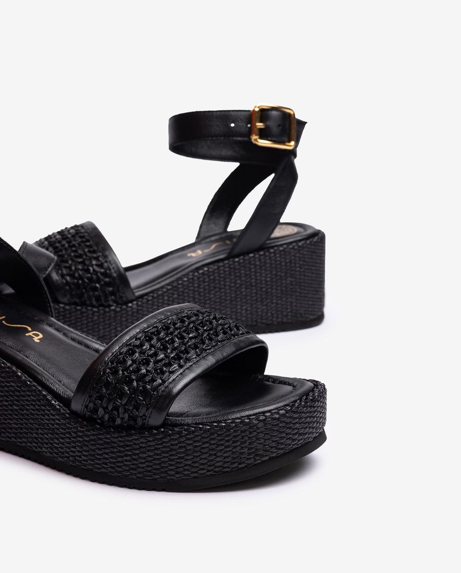 Unisa Mujer Sandalia de rafia con pulsera - Negro