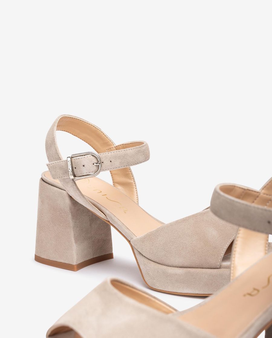 Unisa Mujer Sandalia de ante y tacón ancho - Beige