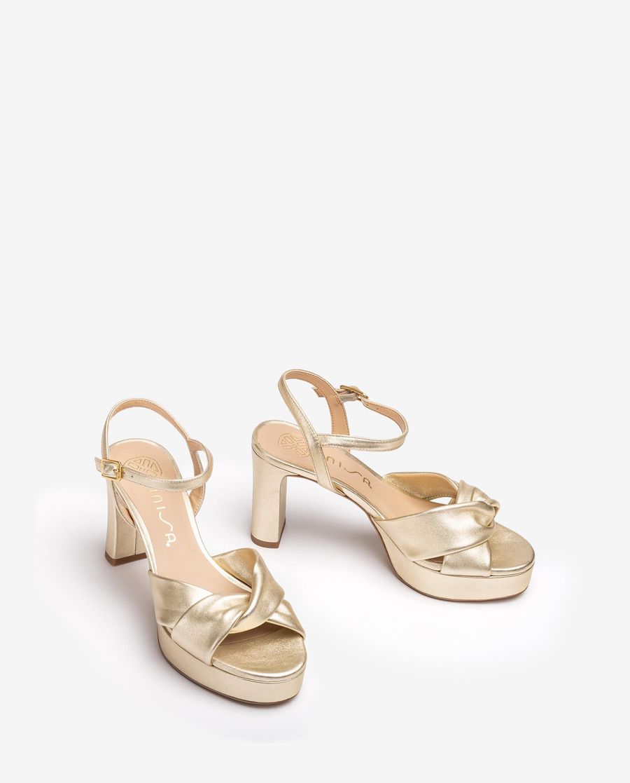 Unisa Mujer Sandalia con tiras anchas cruzadas - Oro
