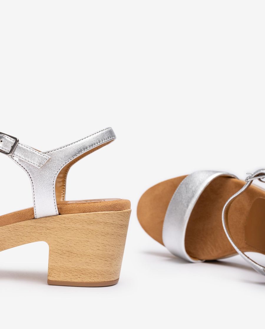 Unisa Mujer Sandalia bloque efecto madera - Plata