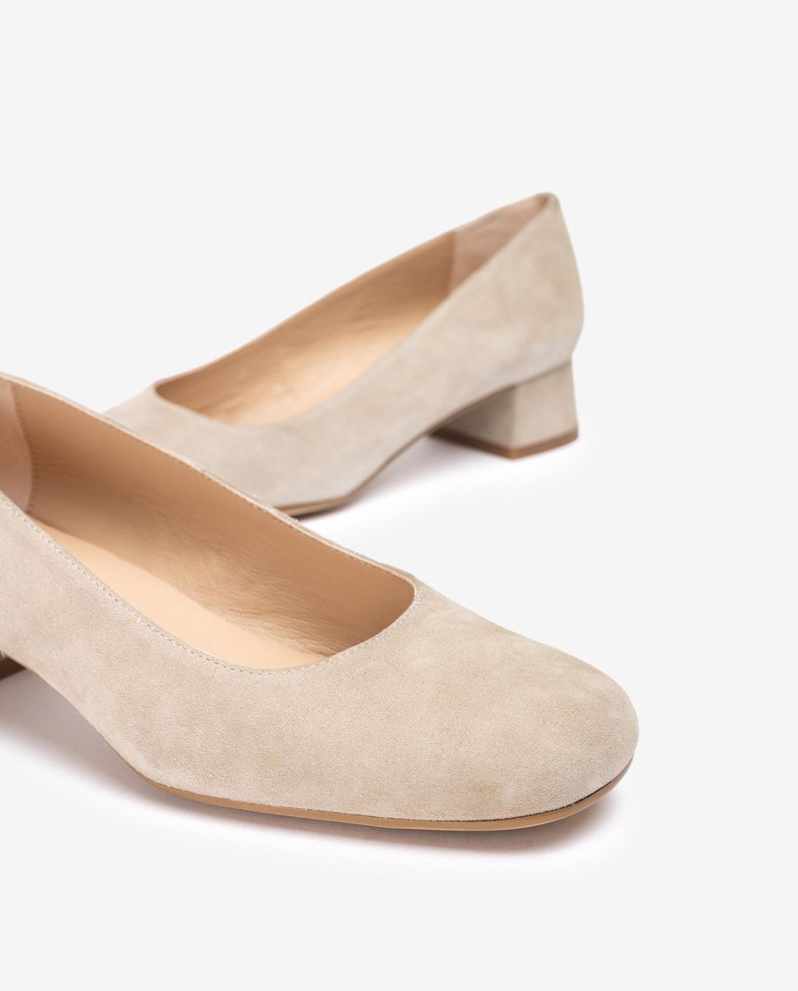 Unisa Mujer Salón de punta cuadrada - Beige