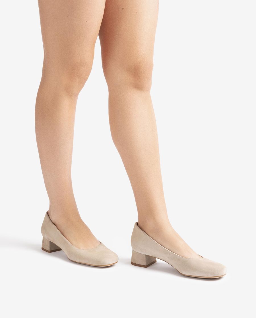 Unisa Mujer Salón de punta cuadrada - Beige
