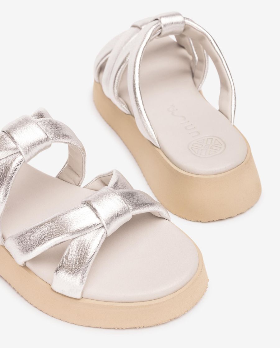 Unisa Mujer Sandalia con tiras acolchadas - Plata