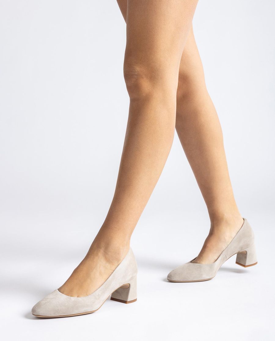 Unisa Mujer Salón de punta cuadrada - Beige