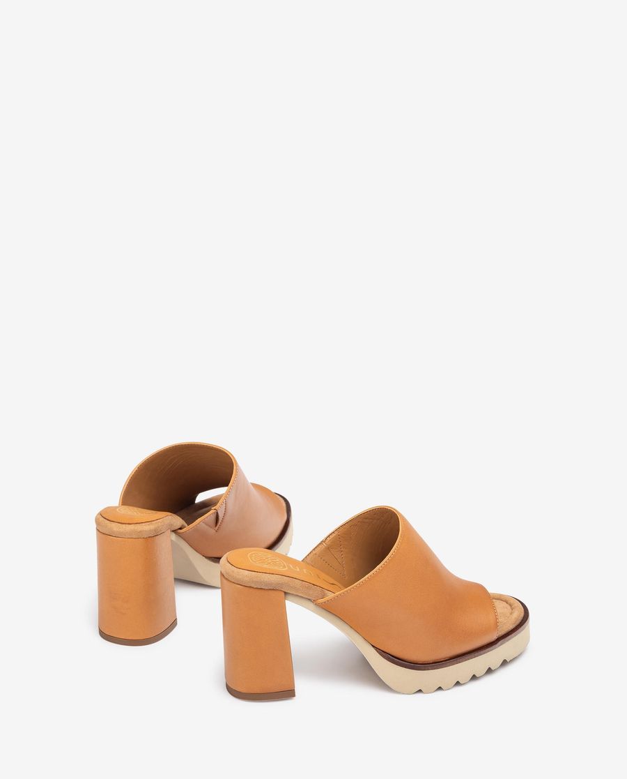 Unisa Mujer Mule SuperLight - Marrón