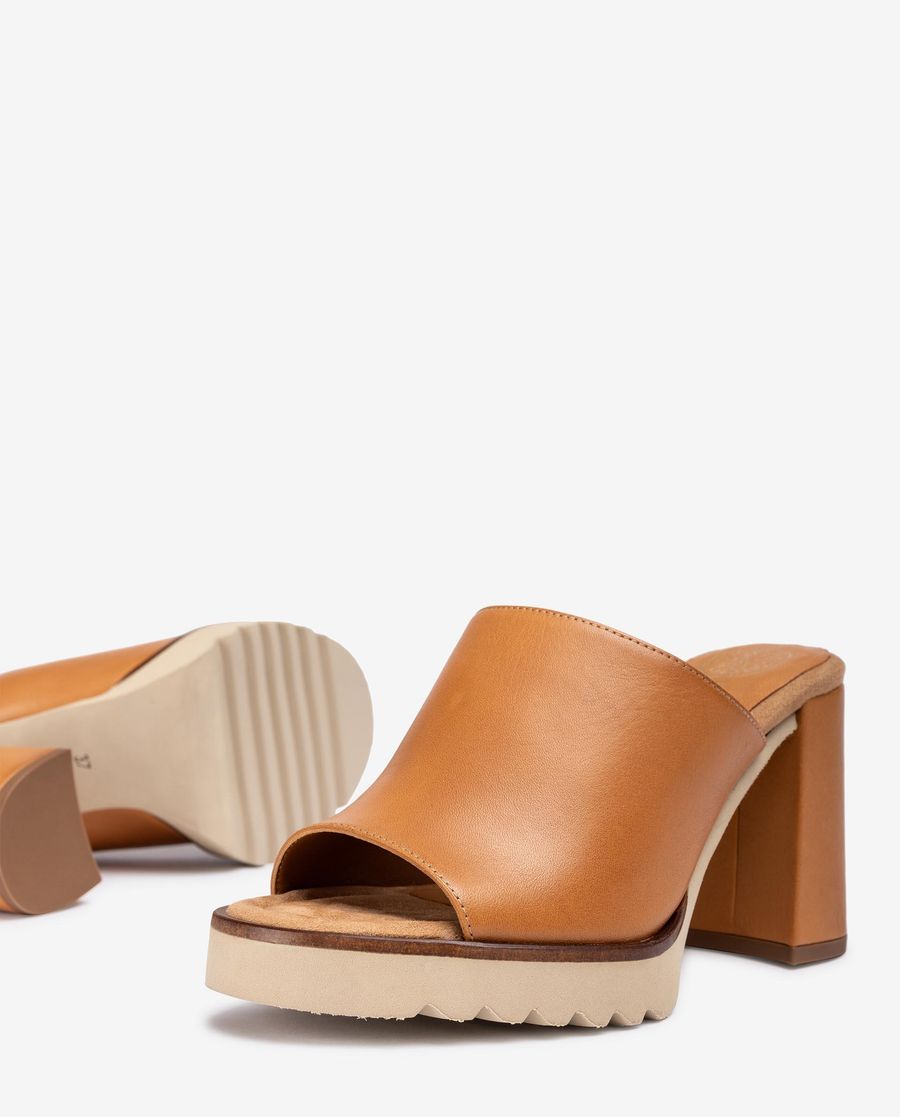 Unisa Mujer Mule SuperLight - Marrón
