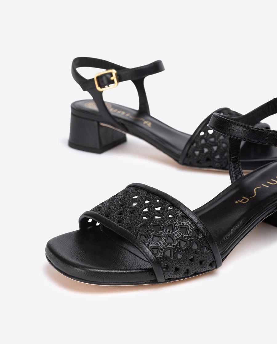 Unisa Mujer Sandalia de piel con picados - Negro
