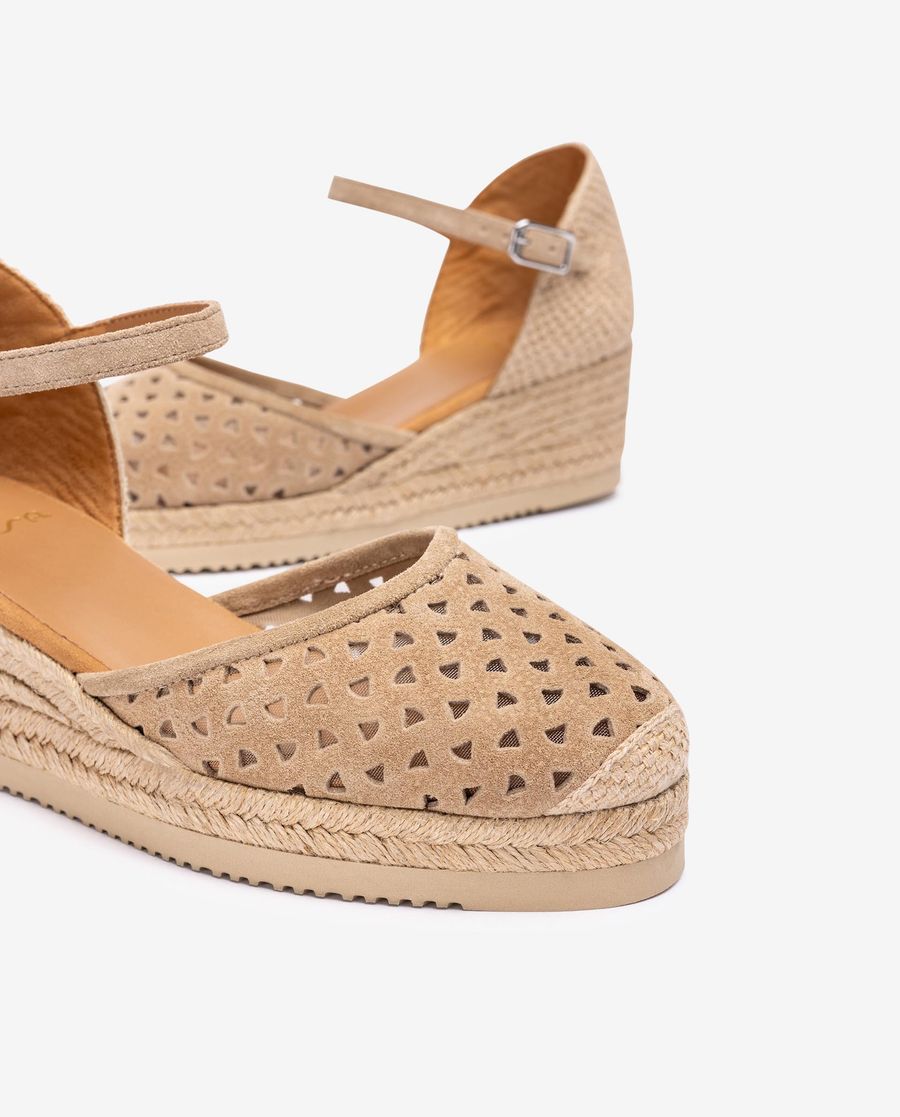 Unisa Mujer Alpargata cuña baja con picados - Beige