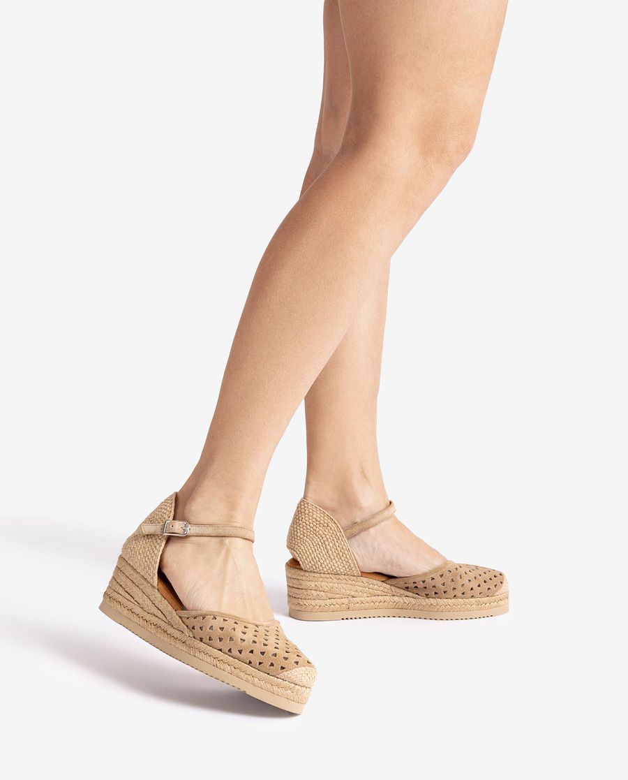 Unisa Mujer Alpargata cuña baja con picados - Beige